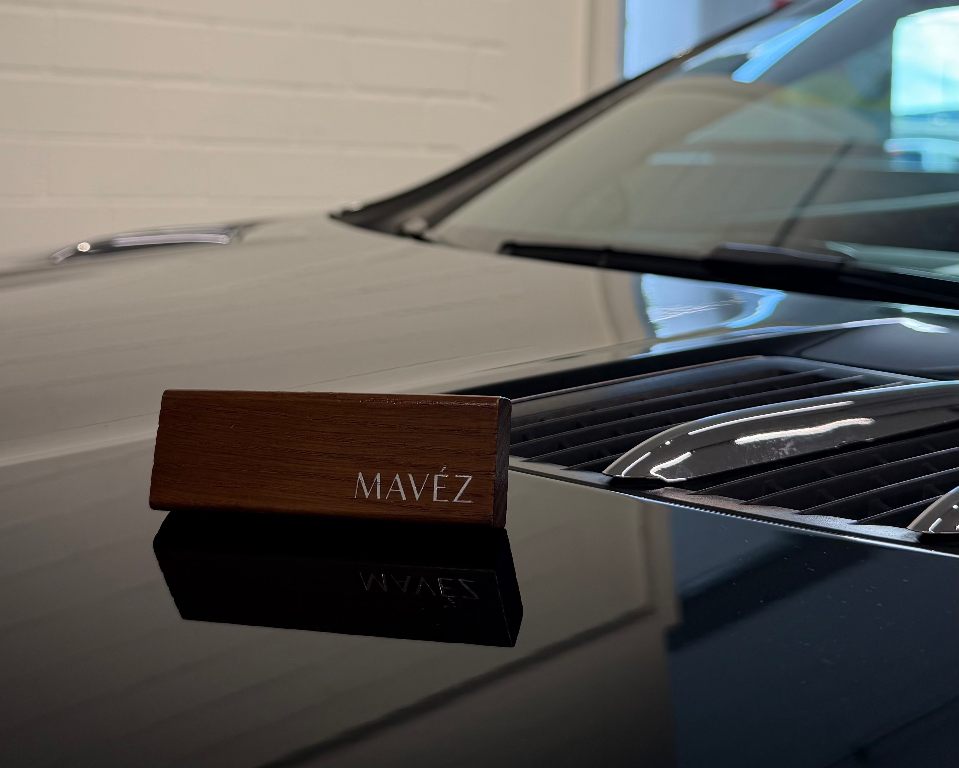 MAVÉZ Car Fragrance - hellbraun