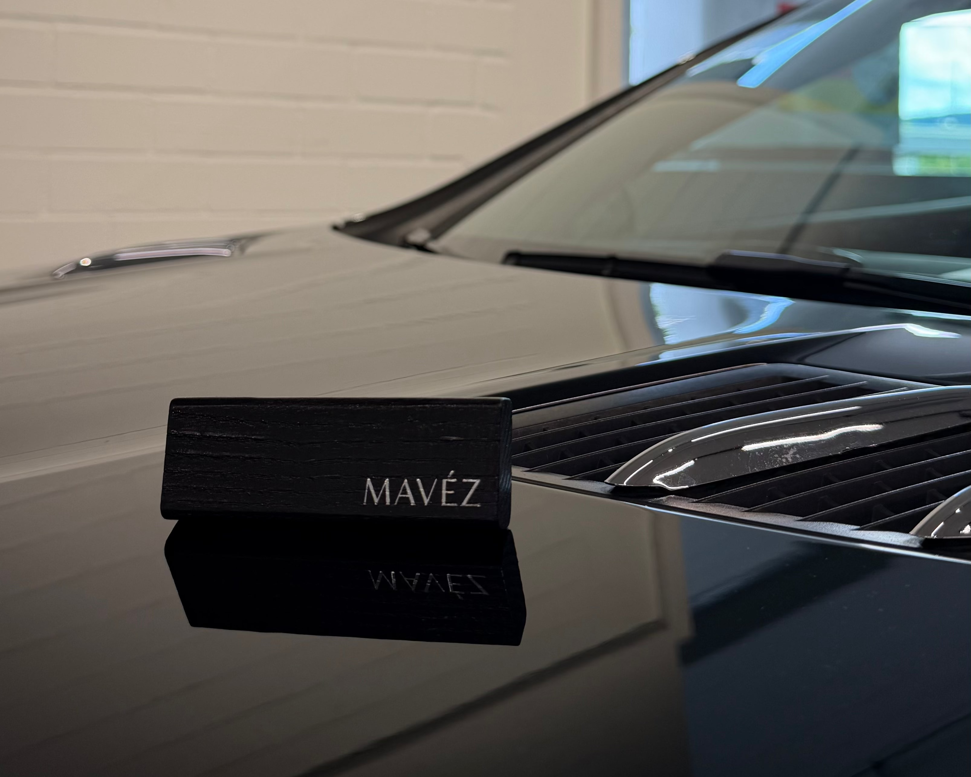 MAVÉZ Car Fragrance - dunkelbraun