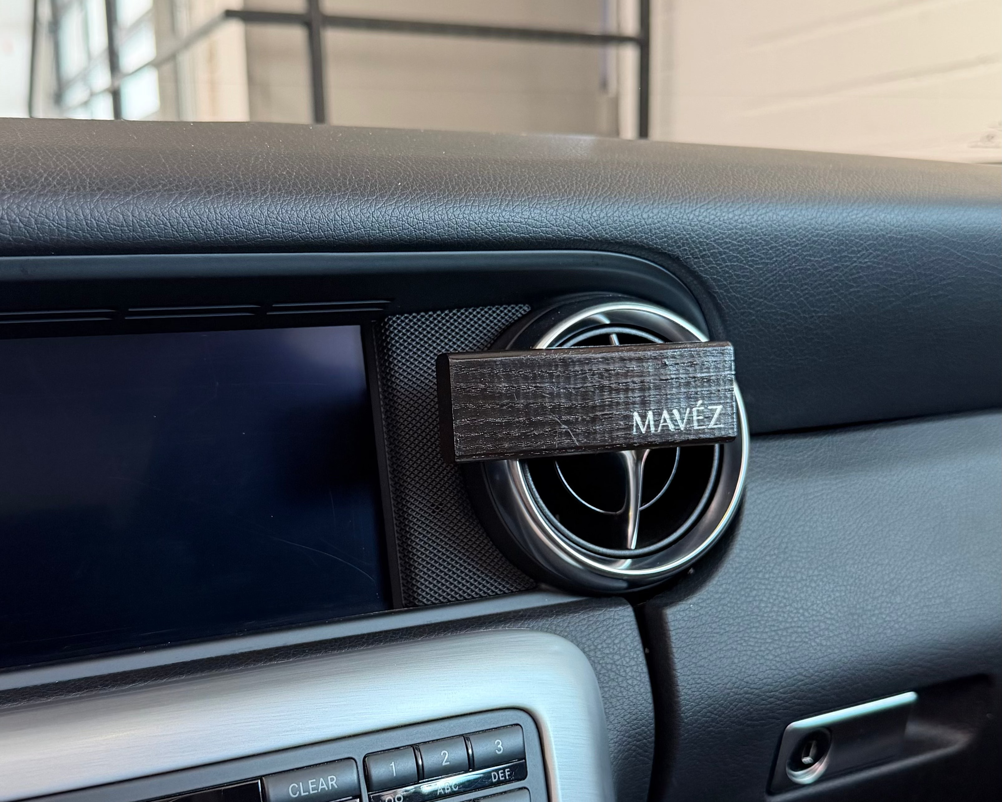 MAVÉZ Car Fragrance - dunkelbraun